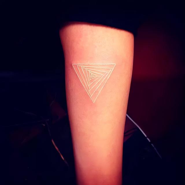 纹身隐形图案(鸽子血不一定能满足你)(24)