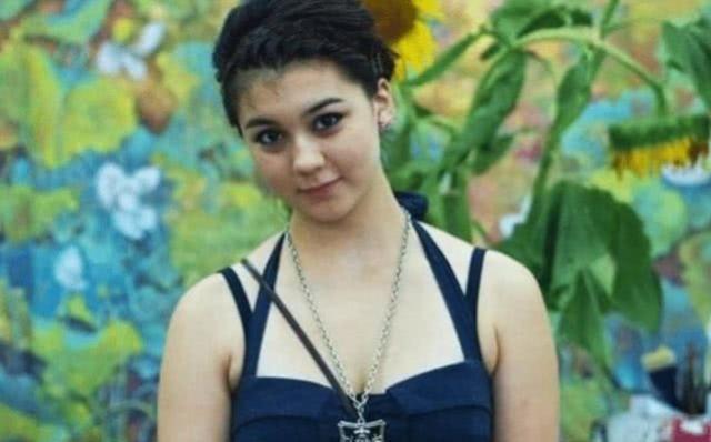 张铁林的28岁混血女儿有多美,高颜值不随爹,微胖界的女神!