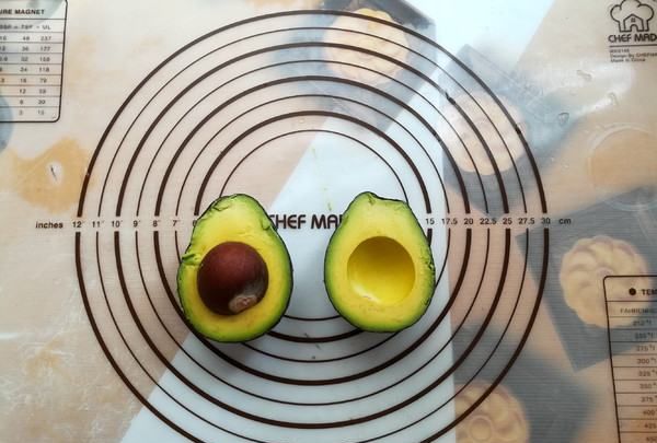 牛油果汁怎么榨才好喝,牛油果和什么榨汁好喝又营养图4