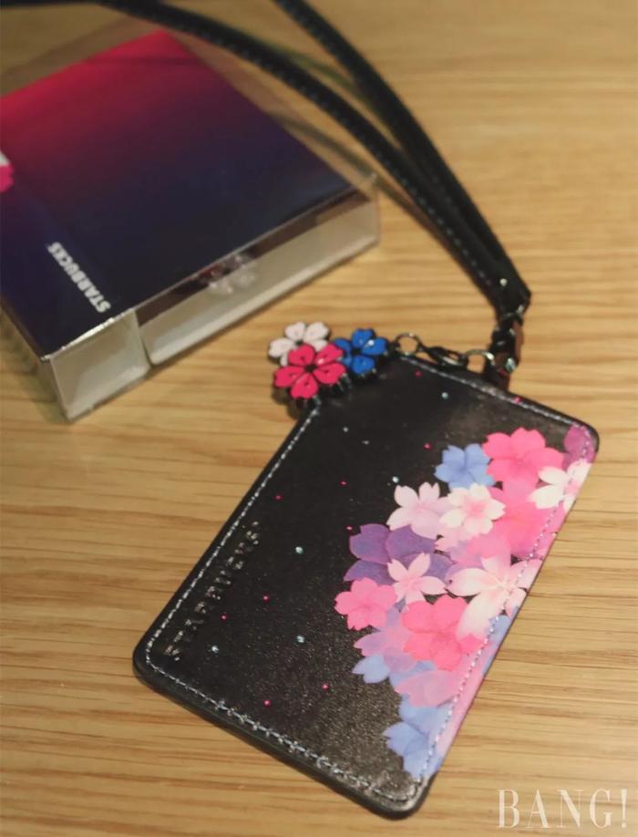 萌到窒息！星巴克樱花杯向你的钱包伸出“猫爪” |  文末福利