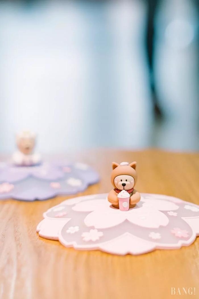 萌到窒息！星巴克樱花杯向你的钱包伸出“猫爪” |  文末福利