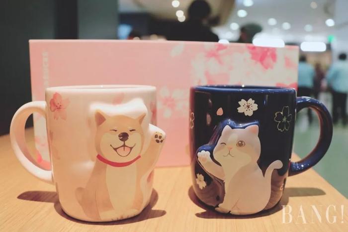 萌到窒息！星巴克樱花杯向你的钱包伸出“猫爪” |  文末福利