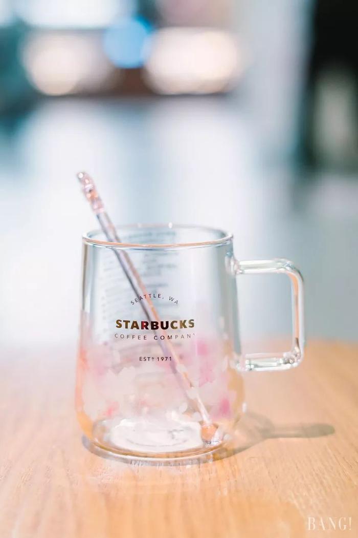 萌到窒息！星巴克樱花杯向你的钱包伸出“猫爪” |  文末福利