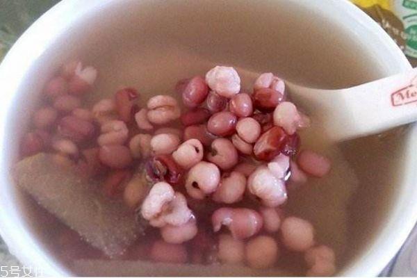红豆薏米和什么搭配好 喝薏米红豆水最佳时间 红豆薏米和什么搭配好 喝薏米红豆水最佳时间