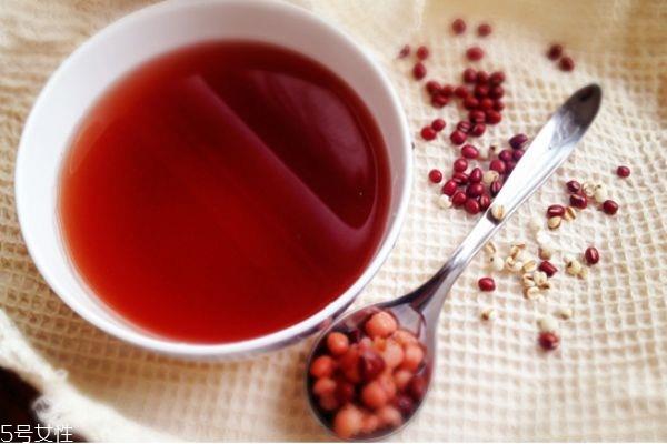 红豆薏米和什么搭配好 喝薏米红豆水最佳时间 红豆薏米和什么搭配好 喝薏米红豆水最佳时间