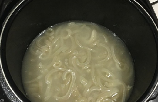 皮冻的熬制方法,猪皮冻怎么熬制好吃图14