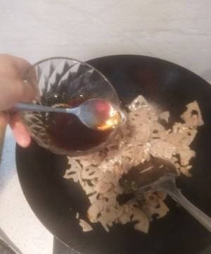 藕片怎么做好吃,藕片怎么炒好吃?图8