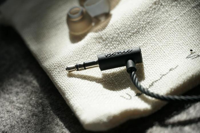 299元HIFI类耳机横向PK:威索尼可VS3对比KINERA SEED评测