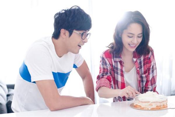 约会不想让女生买单怎么办 约会女生不想让我花钱怎么办 约会不想让女生买单怎么办 约会女生不想让我花钱怎么办