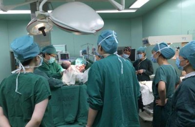 ​剖腹产很轻松？别想得太简单了，光剖这一步就要剖开7层