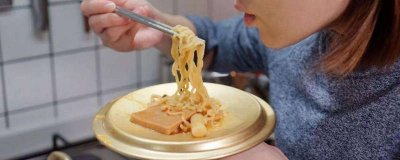 ​可以在火车上吃泡面吗 火车上是否可以吃泡面啊