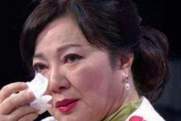 白发人送黑发人的4大明星,有人放弃了事业,他两次丧子悲痛去世