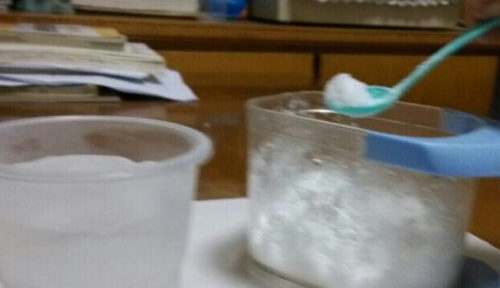 冰加盐温度会怎样变化,为什么冰块加盐会使温度下降图2