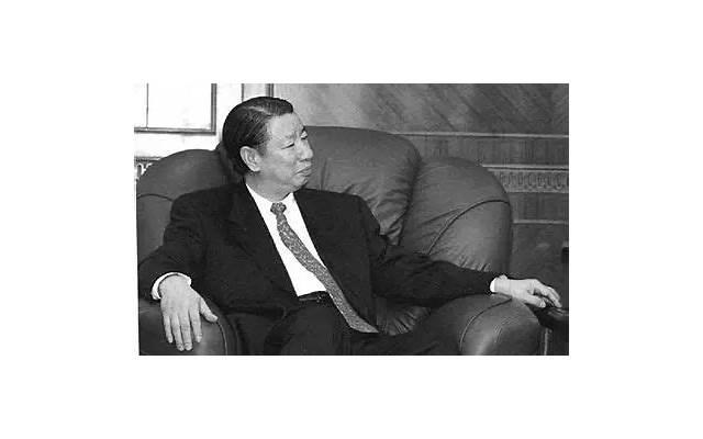 摄政王附在我的身上，我花枝乱颤，惊呼轻点儿