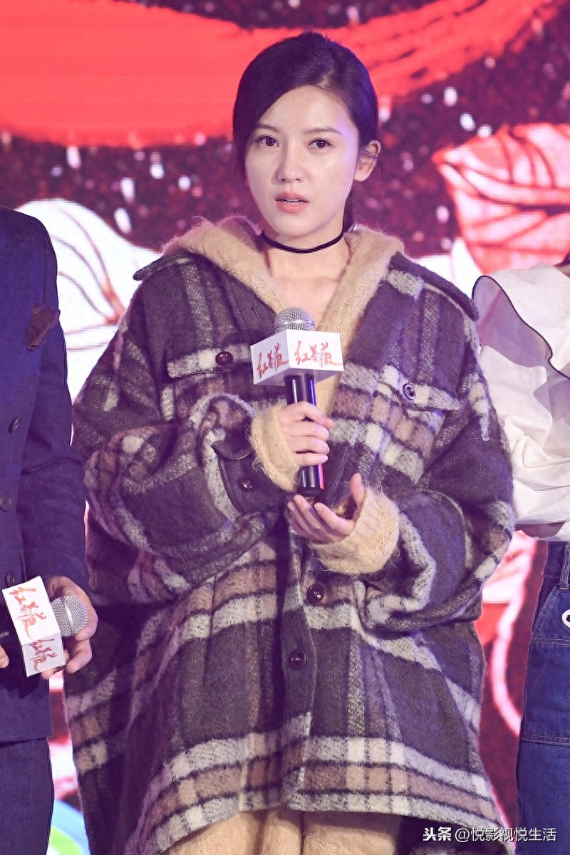 气质清纯内敛的“杨子姗”,有着中国女性的温顺与柔情,你觉得呢