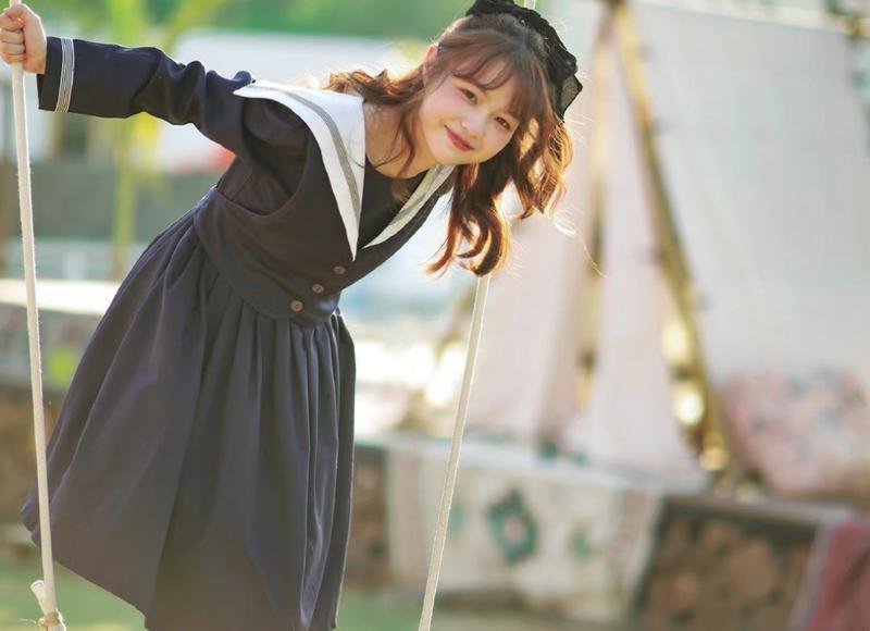 年近50岁的周杰，因为20000斤大米上热搜，他的人生智慧值得深思