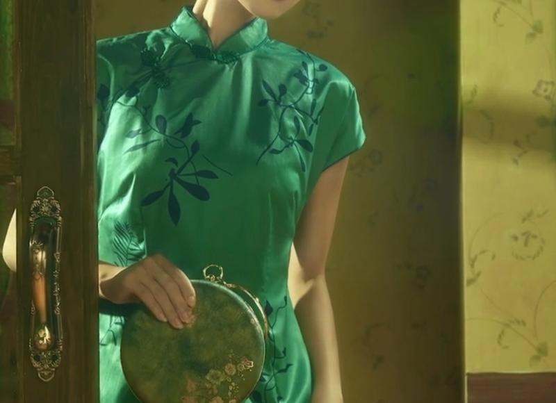 女性胸部过大有什么烦恼？