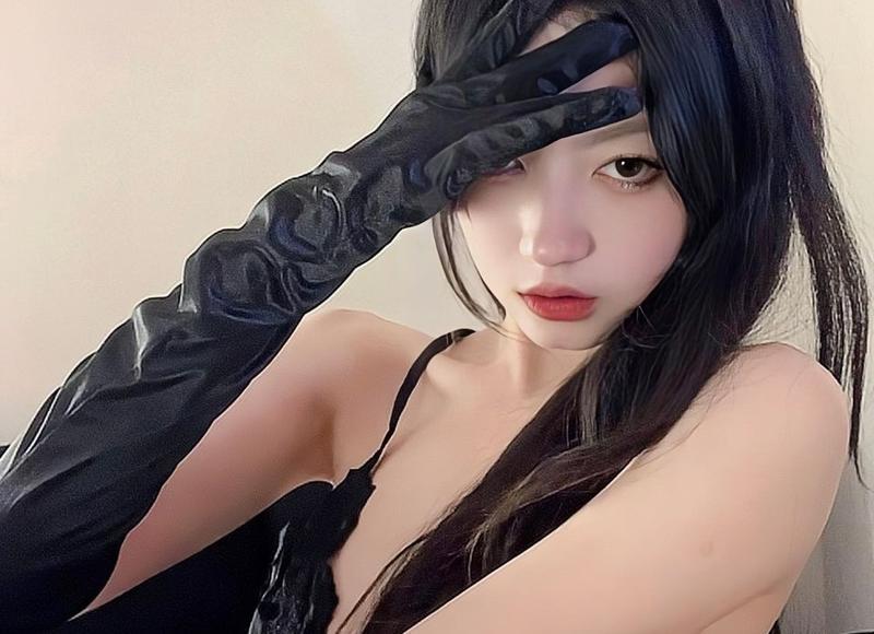 “婆婆，儿媳是草女儿是宝，到时让女儿替您养老”“何必太计较”