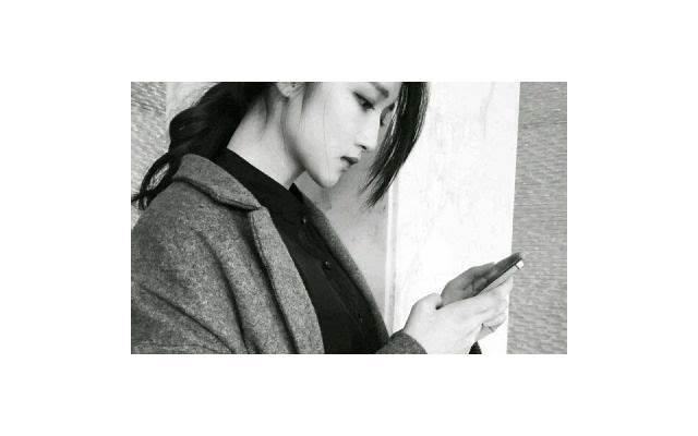 吵架女朋友不理你该发什么