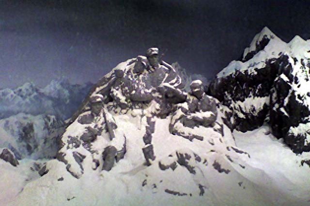 宝兴县夹金山:红军舍命翻越的生死线,如今是驱车自驾的坦途