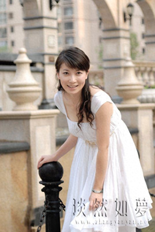 海清黄海波的同学，《武林外史》的朱七七，因《琅琊榜》再次走红